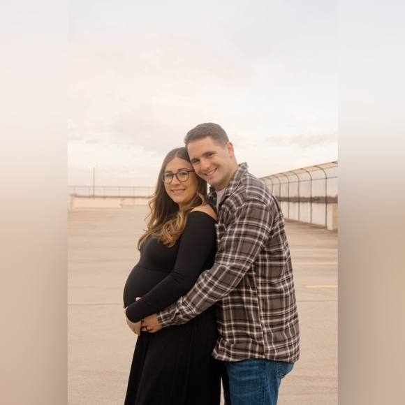 Meet your Posher, Danielle - Picture 2 of 2